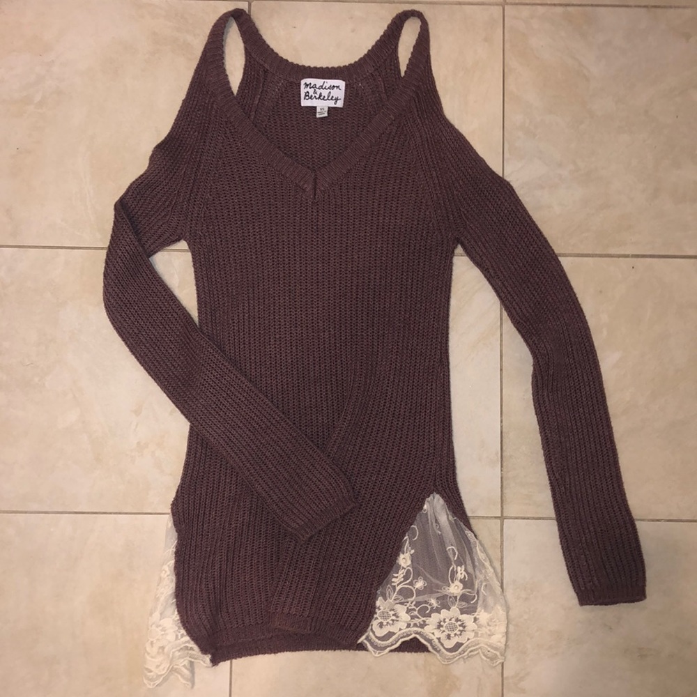 Form fitted Sweater